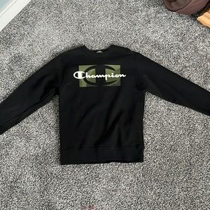 Champion Sweatshirt, Size small men’s, Camo